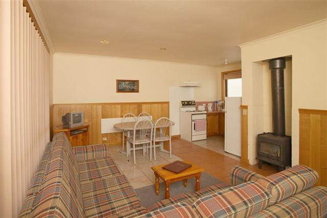 Apollo Bay Backpackers Lodge Стая снимка